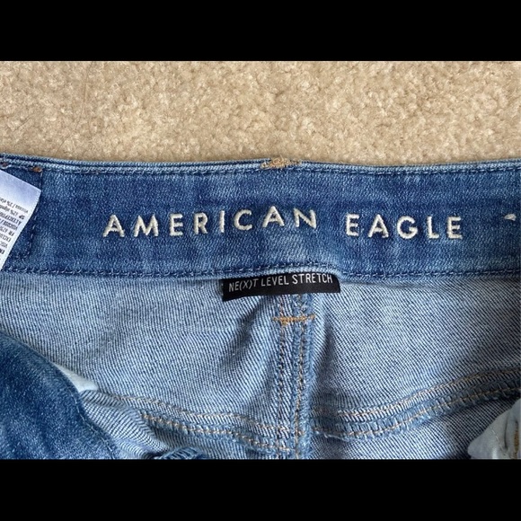 Light Wash Mom Jeans - Picture 2 of 4